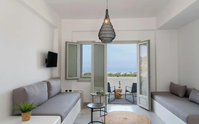 MAEVA Santorini Suites