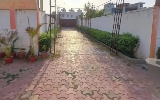 Hotel Ganga Vatika By GRB