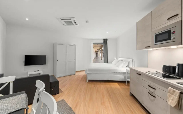 Boutique Space #4o5 (The Champions Suite)