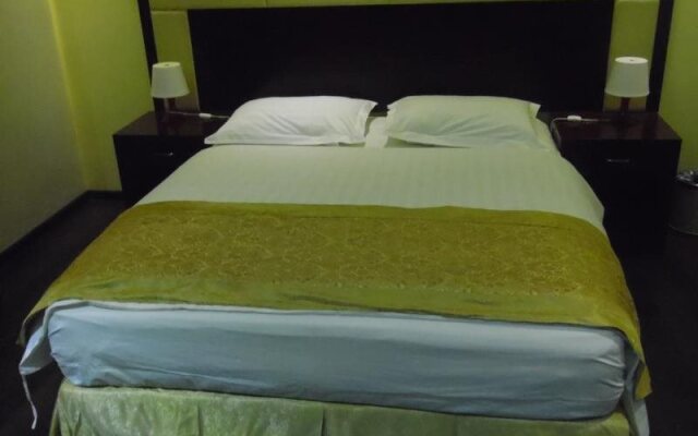 Madaen 1 Hotel