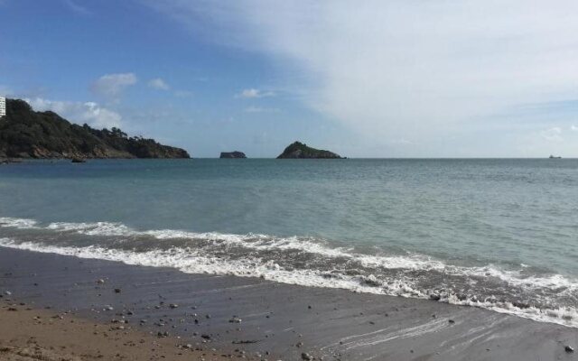Palm Grove Hotel