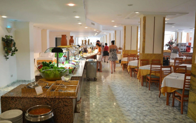 Moon Dreams Coral Beach