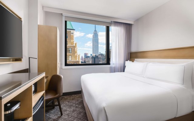 Doubletree by Hilton New York Times Square South