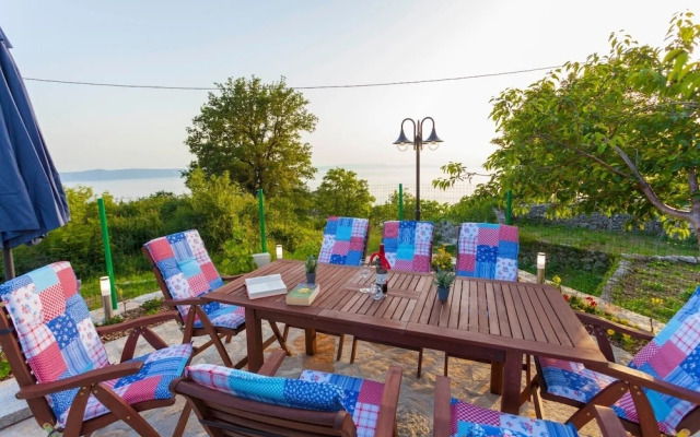 Tonci - Comfortable & Surrounded by Nature - H