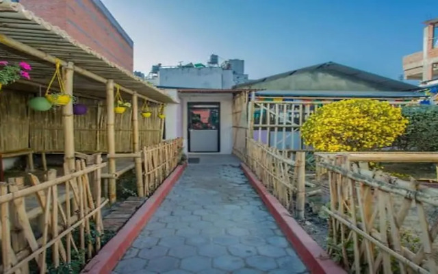 MeroStay 154 White & Peace