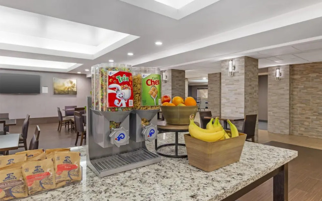 Best Western Plus Raleigh Crabtree Valley Hotel
