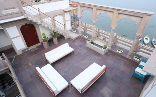Guleria Kothi at Ganges