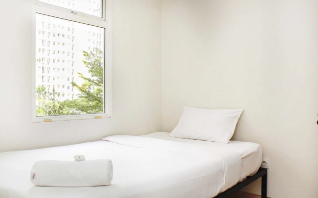 Comfort 2Br At Springlake Sumarecon Apartment