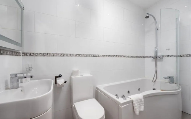 Anderson Street By Capital