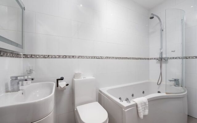 Anderson Street By Capital