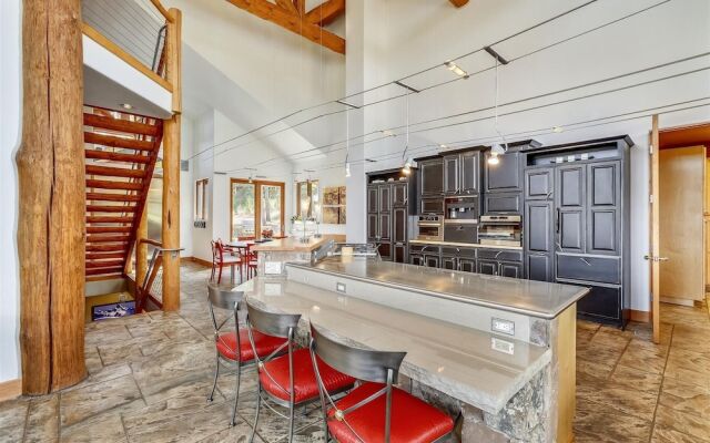 Waterwall House 5 Bedroom Home by Redawning