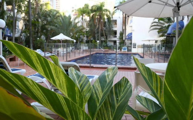 St Tropez Apartments