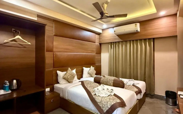 OYO 27992 Hotel Ganpati