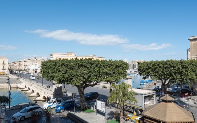 Darsena Apts - Casa Darsena With Balcony -loc Clon