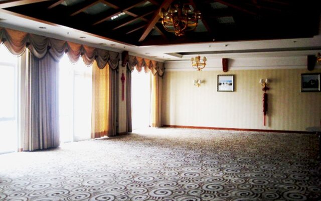 Yosemite Business Hotel