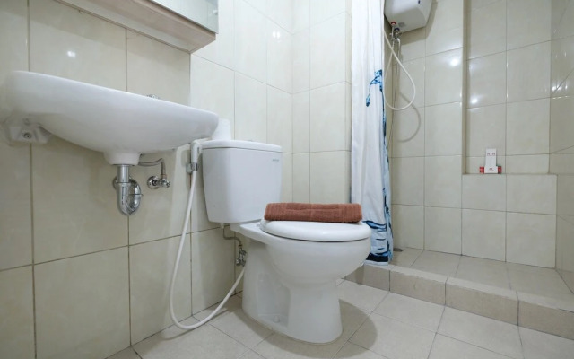 3BR near Sumarecon Mall Bekasi at The Springlake Apartment