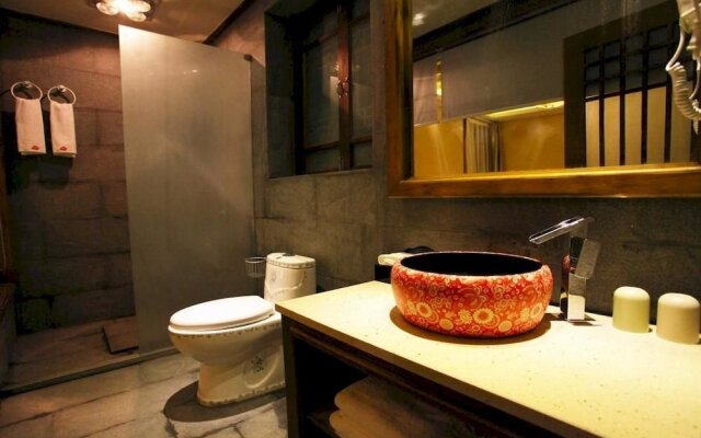 Lijiang Yanlan Cuishe Boutique Inn