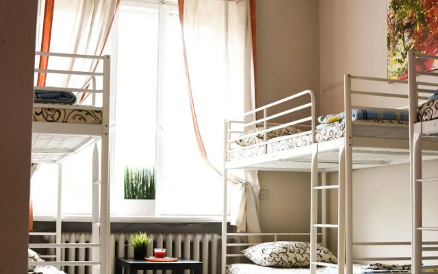 R Hostel