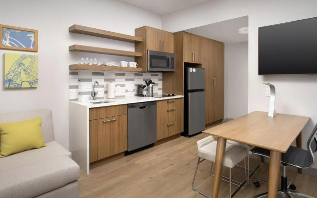 Element Orlando Universal Blvd.