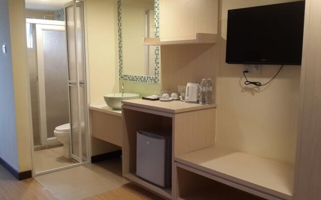 DZH Health Resort Club