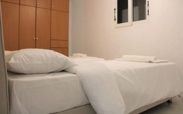 "kalamaki Plaza Apartments ''tzante''"