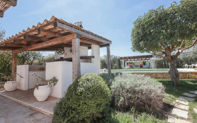 TD Trulli di Montaltino with Stunning Huge Pool