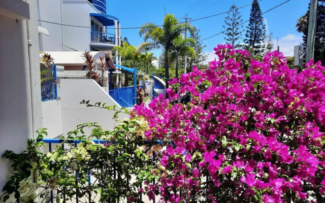 Surfers Beach Resort One