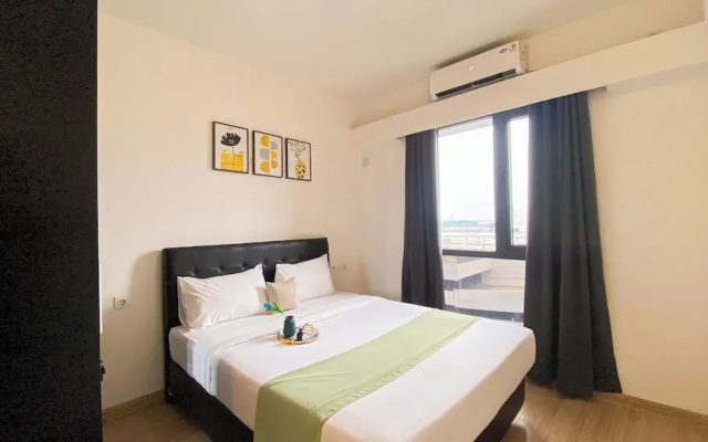 Spacious and Good Location 3BR at Sky House BSD Apartment