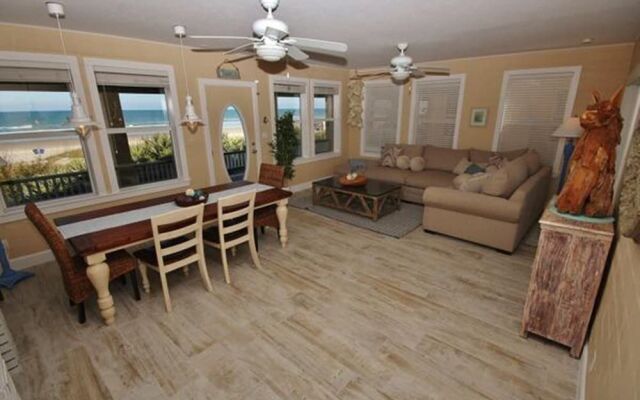 Beachside Vista Apartment 4