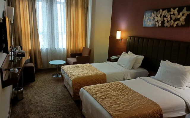 Avsar Hotel