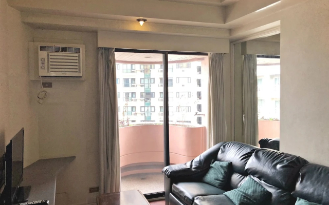 Destination Hotel at Sunette Tower