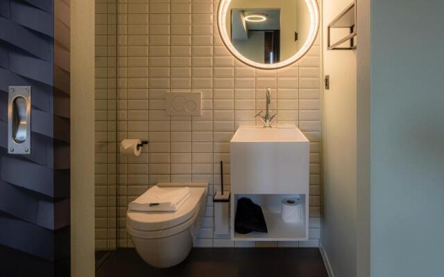 Bloom Hotel & Bar