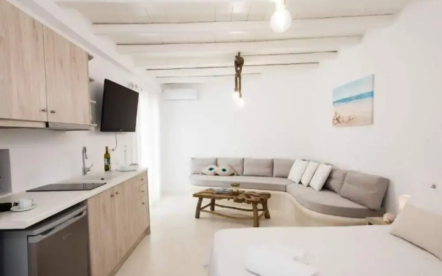 Romantic Mykonian Oasis Suite w Jacuzzi