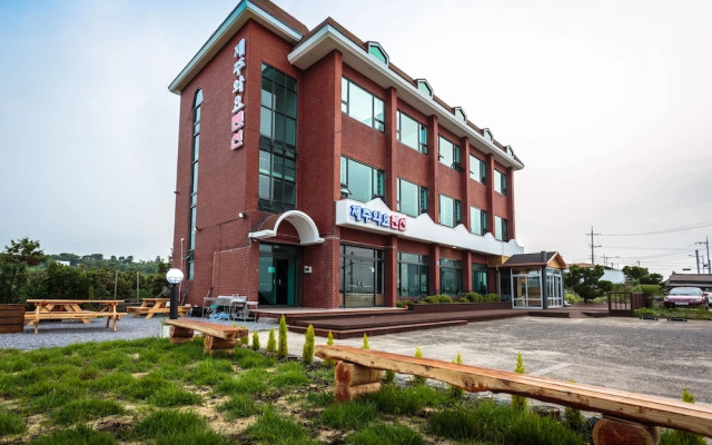 Jeju Wayo Pension