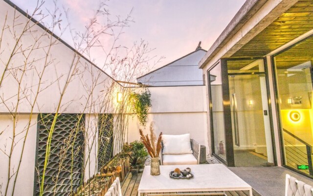 Buerju Light Luxury Hostel