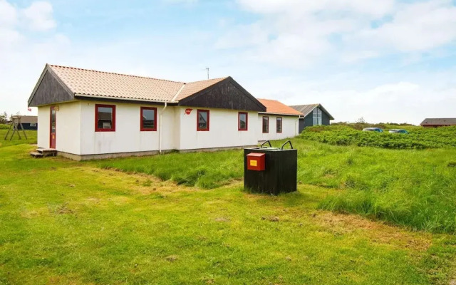 Lovely Holiday Home in Jutland with Hot Tub