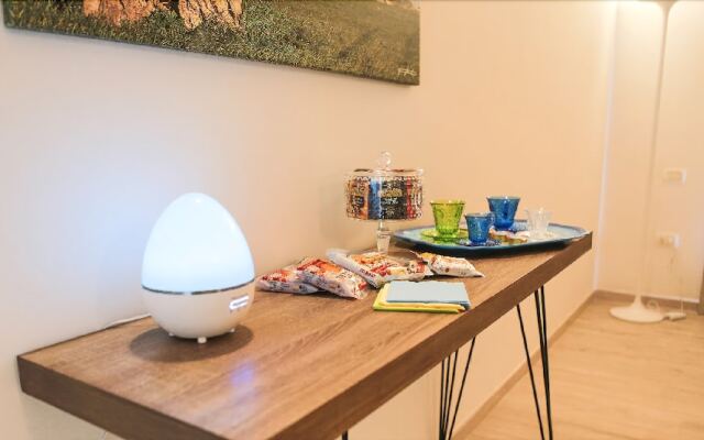 Ailanthus Holiday Suites