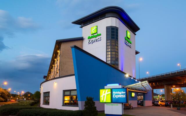 Holiday Inn Express Glasgow Airport, an IHG Hotel