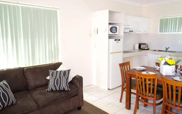 Aabon Apartments & Motel