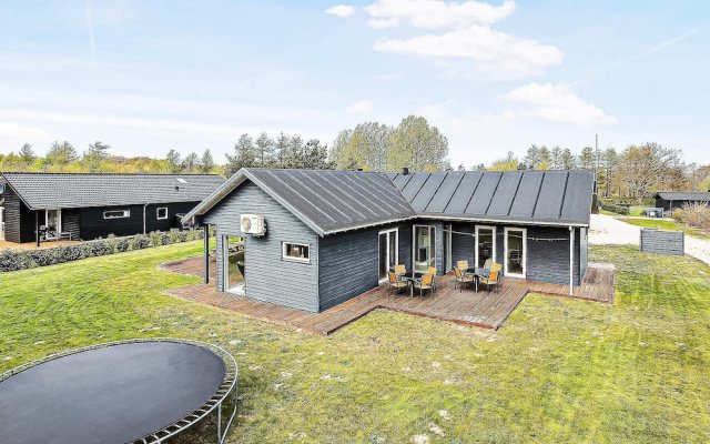 10 Person Holiday Home in Glesborg