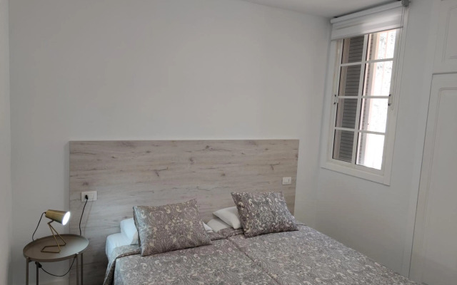 Comfortable Apartment Los Cristianos. Free Wifi.