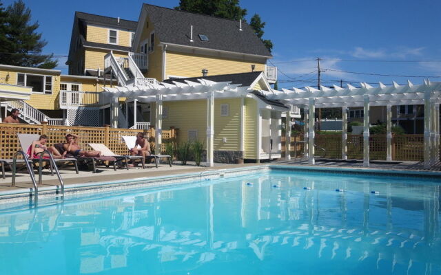 Admiral's Inn Resort