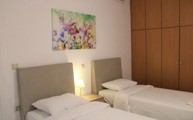 "kalamaki Plaza Apartments ''tzante''"