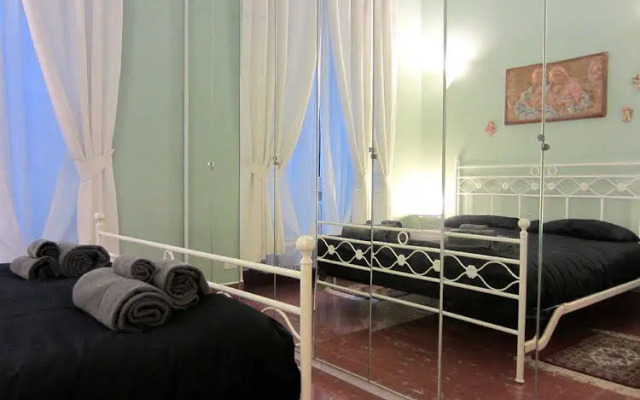 Temporary House - Via Della Moscova