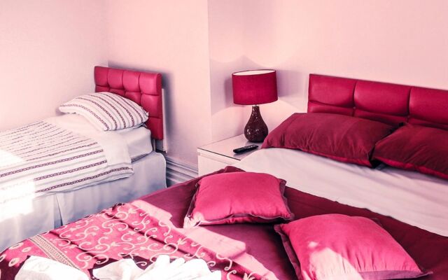 Tennyson House Hotel