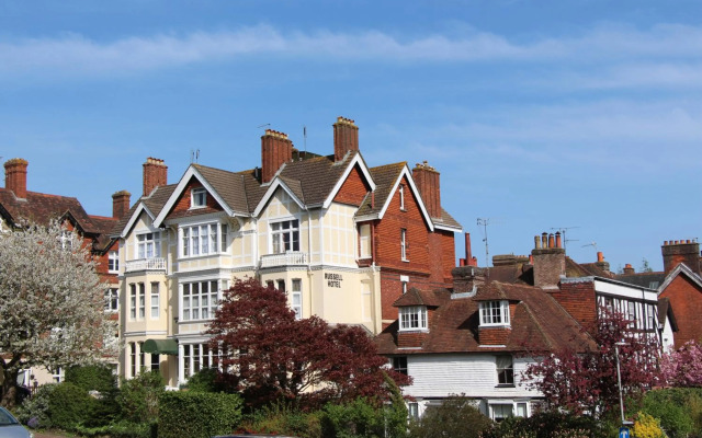 Russell Hotel