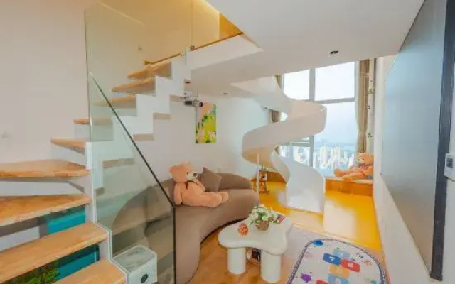 Lanriyuehai LOFT Seaview Beauty Su (Rizhao Vientiane Hui Branch)