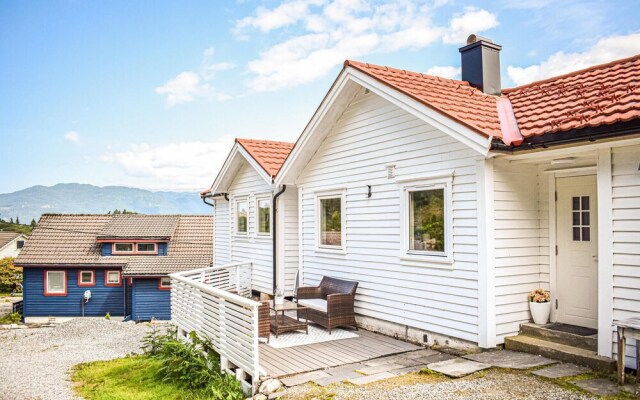 Awesome Home in Skånevik With 3 Bedrooms and Wifi