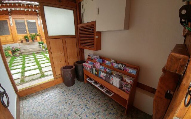 So Hyeon Dang Hanok Guesthouse