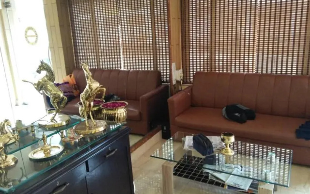 Hotel Pal Avadh – Lobby – Lucknow